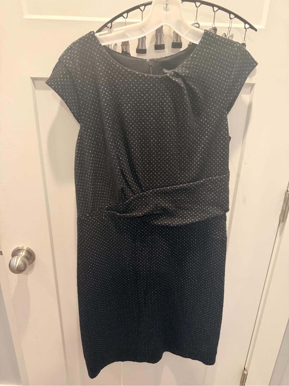 Ann Taylor Women’s Size 10 Black Textured Sheath Dress Waist Detail Career